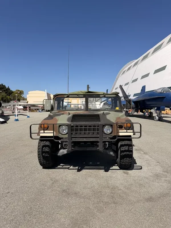 HMMWV / Humvee